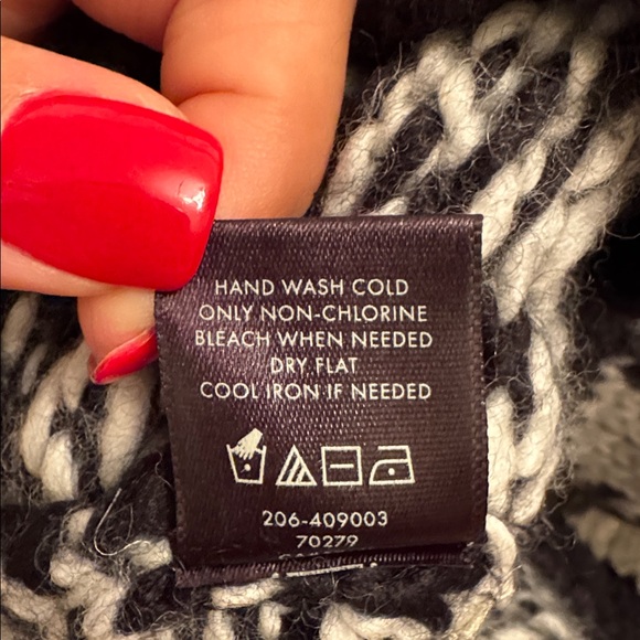 Ann Taylor Black and White Checkered Sweater - Picture 6 of 6